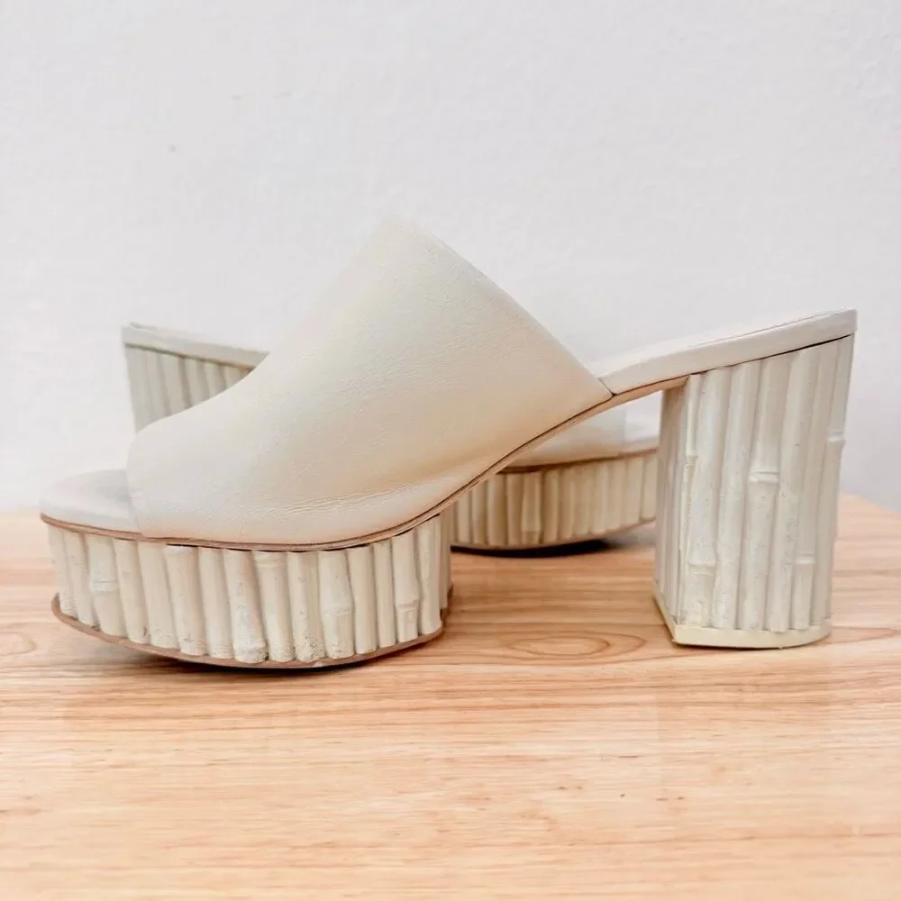 Cult Gaia Women's Size 39 US 9 Judith Almond White Platform Slip On Sandals